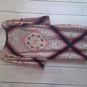 Saint Tropez West, Dress